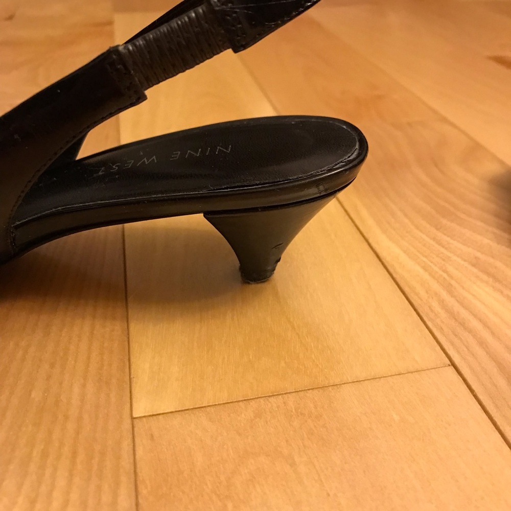 Nine West - Picture 2 of 5